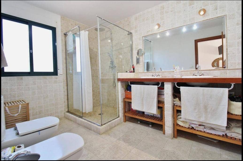 4 bedroom Villa for sale in Muchamiel / Mutxamel with pool garage - € 698,000 (Ref: 9986856)