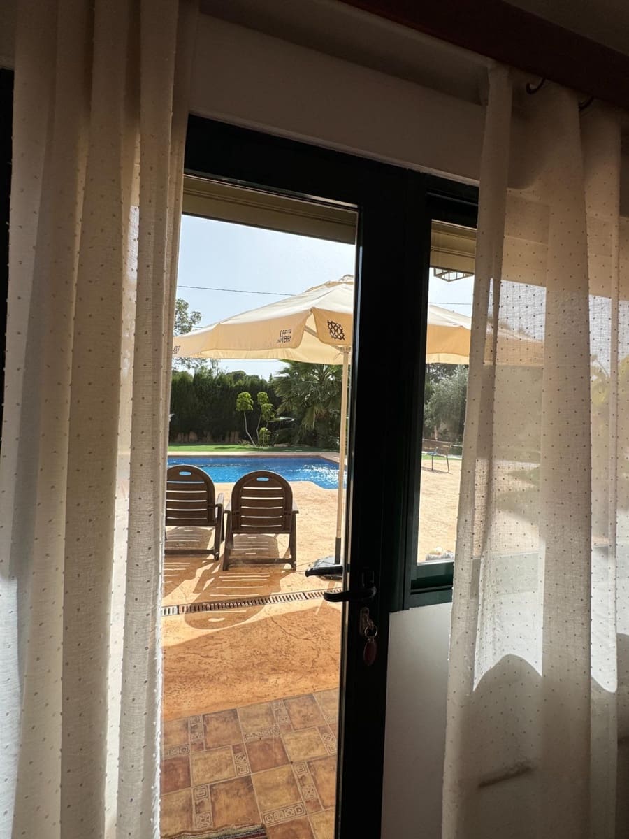 4 bedroom Villa for sale in Muchamiel / Mutxamel with pool garage - € 698,000 (Ref: 9986856)