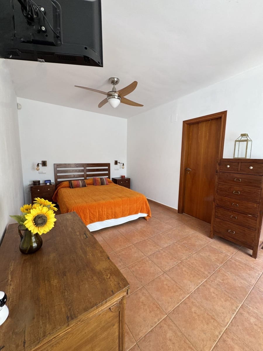 4 bedroom Villa for sale in Muchamiel / Mutxamel with pool garage - € 698,000 (Ref: 9986856)