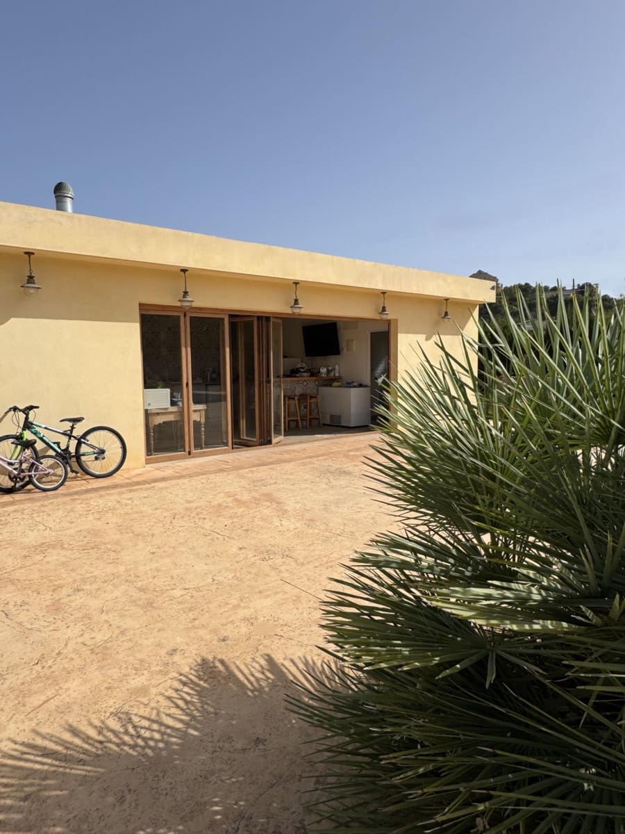 4 bedroom Villa for sale in Muchamiel / Mutxamel with pool garage - € 698,000 (Ref: 9986856)
