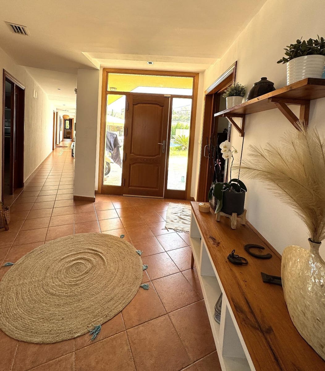 4 bedroom Villa for sale in Muchamiel / Mutxamel with pool garage - € 698,000 (Ref: 9986856)