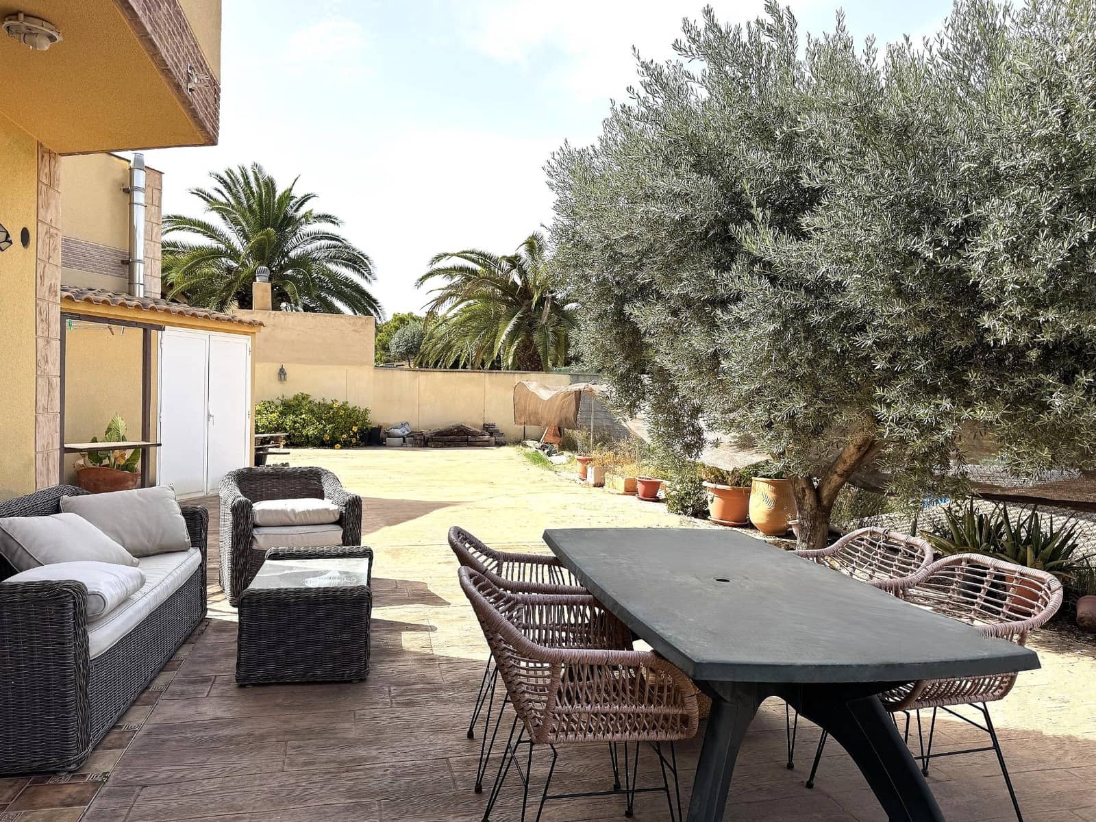 4 bedroom Villa for sale in Muchamiel / Mutxamel with pool garage - € 698,000 (Ref: 9986856)