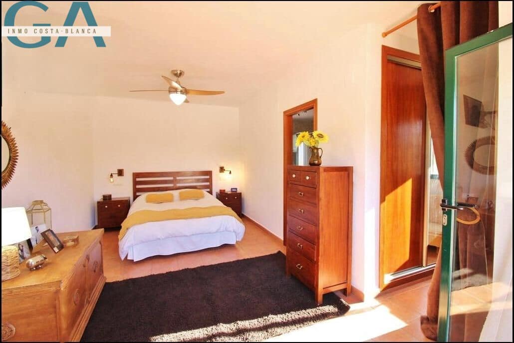 3 bedroom Villa for sale in Muchamiel / Mutxamel with pool garage - € 698,000 (Ref: 9986856)