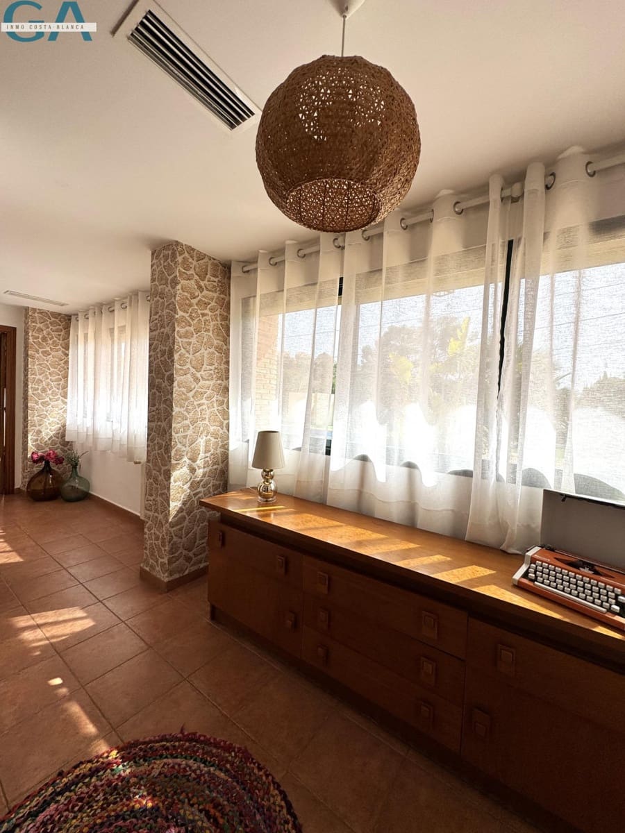 3 bedroom Villa for sale in Muchamiel / Mutxamel with pool garage - € 698,000 (Ref: 9986856)