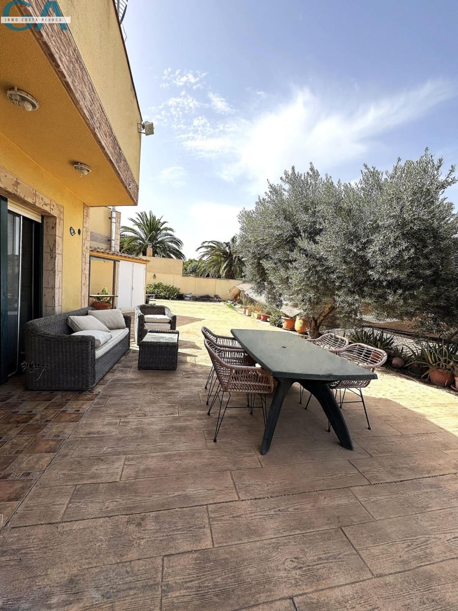 3 bedroom Villa for sale in Muchamiel / Mutxamel with pool garage - € 698,000 (Ref: 9986856)