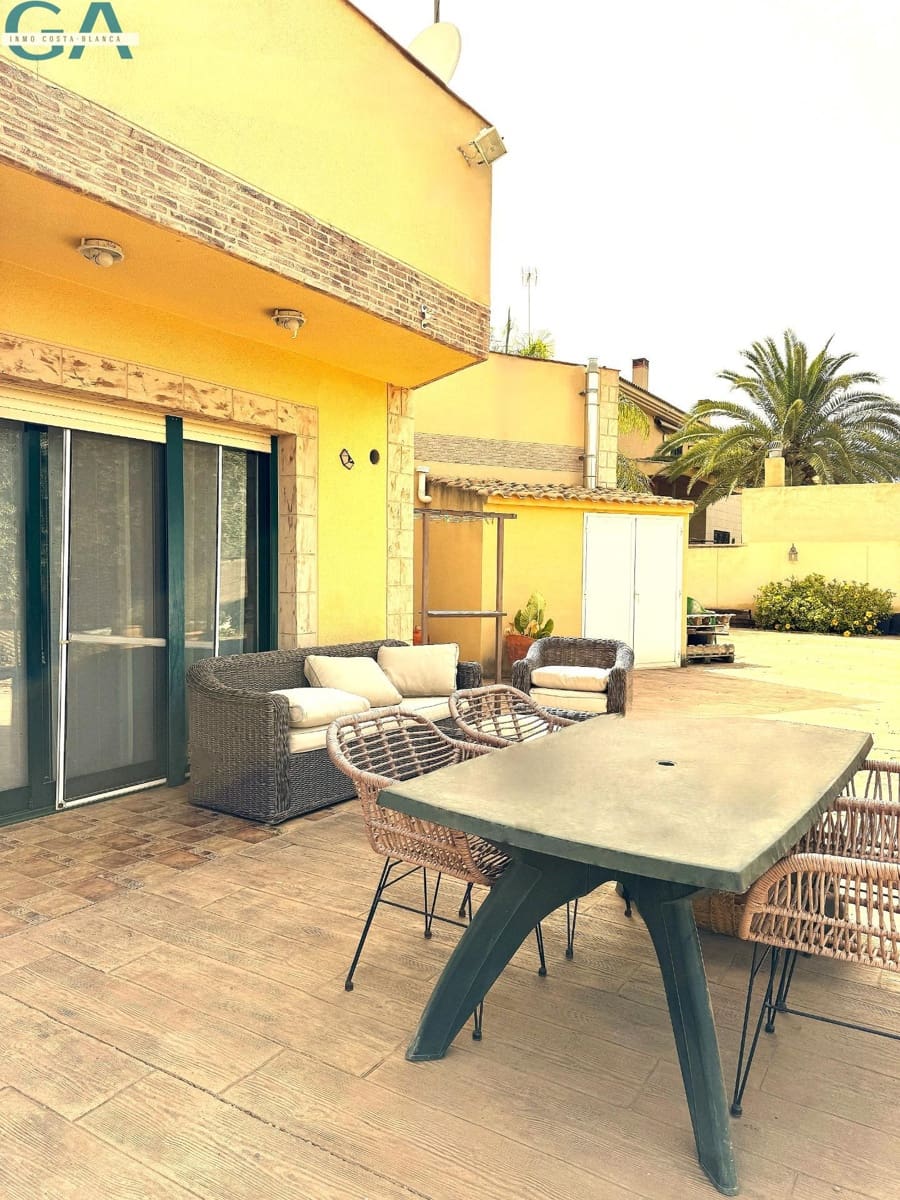 3 bedroom Villa for sale in Muchamiel / Mutxamel with pool garage - € 698,000 (Ref: 9986856)