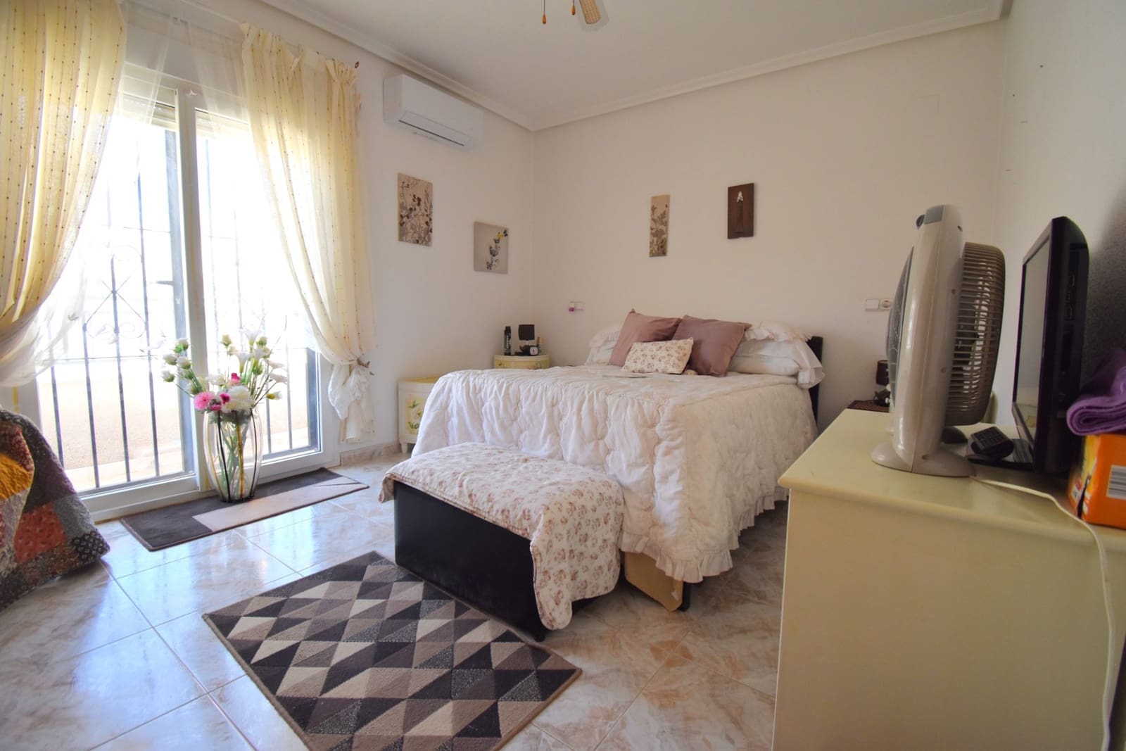 4 sypialnia Dom na sprzedaż w Orihuela Costa z basenem garażem - 290 000 € (Ref: 10005971)