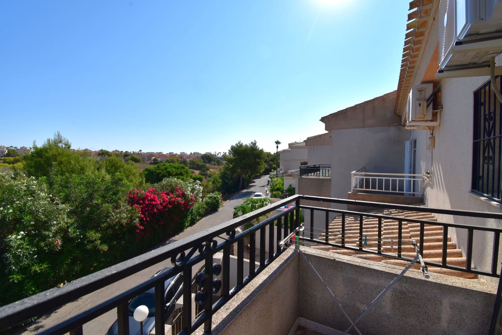 4 sypialnia Dom na sprzedaż w Orihuela Costa z basenem garażem - 290 000 € (Ref: 10005971)