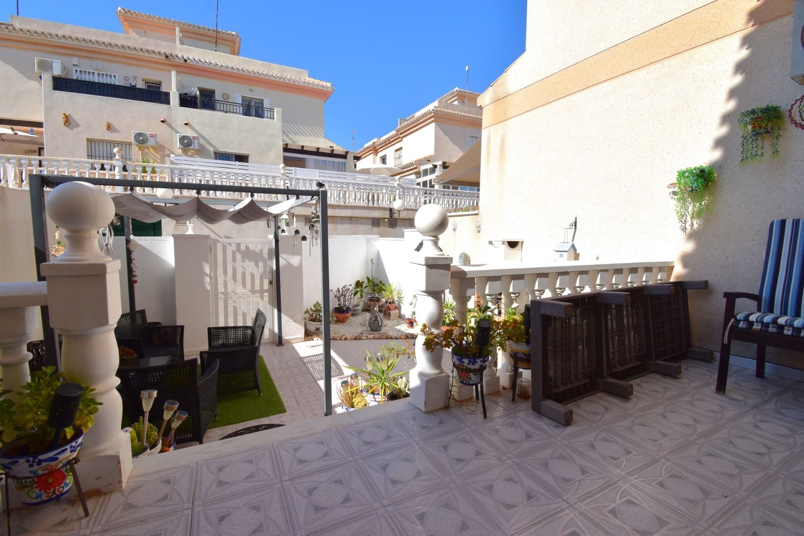 4 sypialnia Dom na sprzedaż w Orihuela Costa z basenem garażem - 290 000 € (Ref: 10005971)