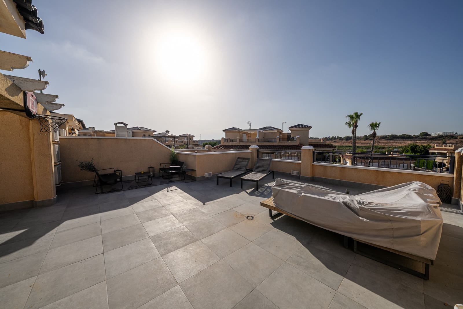 2 chambre Penthouse à vendre à Mil Palmeras avec piscine garage - 219 500 € (Ref: 10005972)