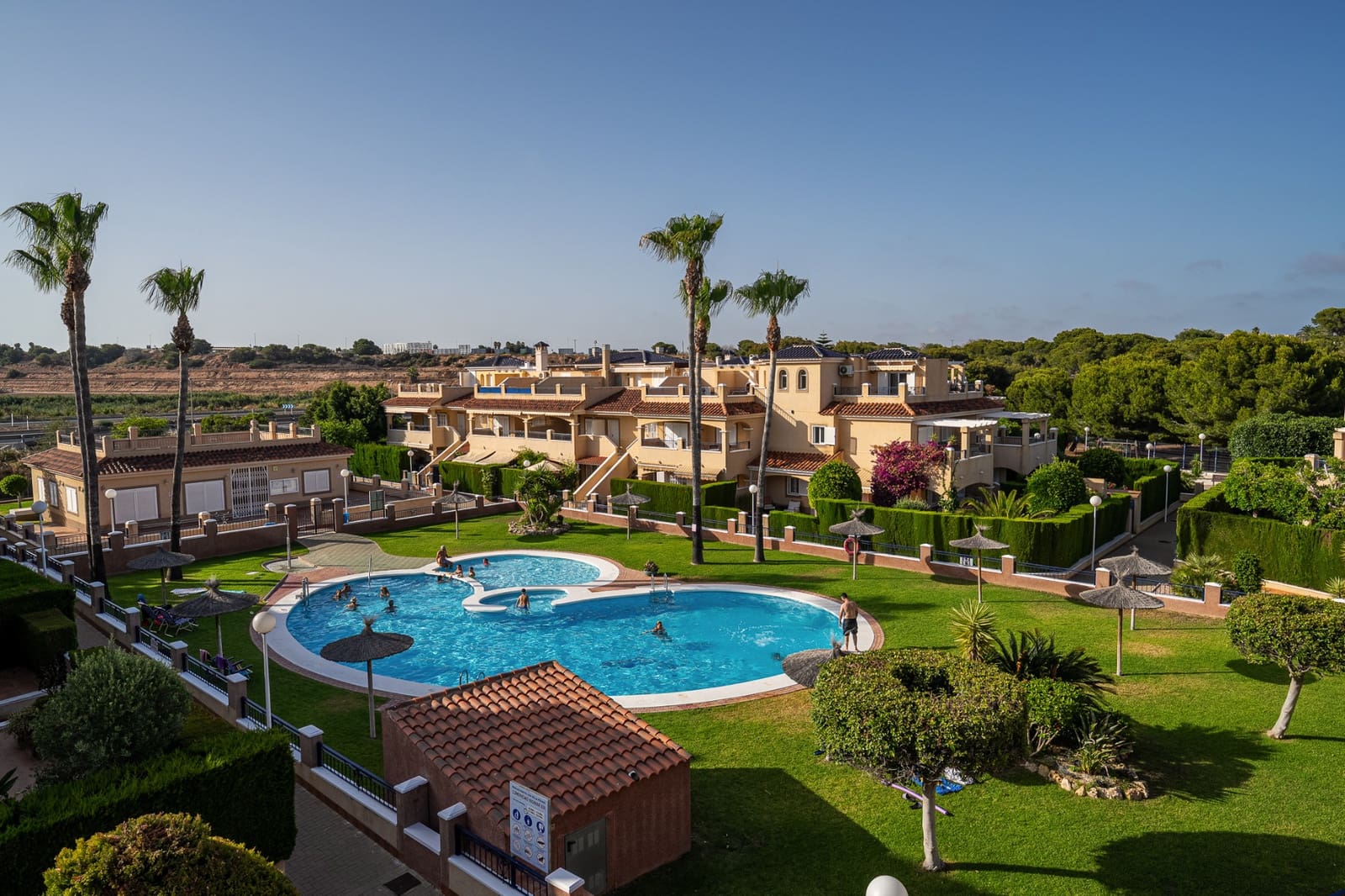 2 chambre Penthouse à vendre à Mil Palmeras avec piscine garage - 219 500 € (Ref: 10005972)