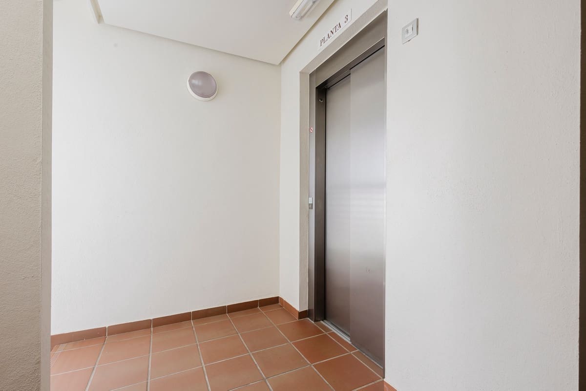 2 soveværelse Penthouse til salg i Orihuela med swimmingpool garage - € 315.000 (Ref: 10005976)
