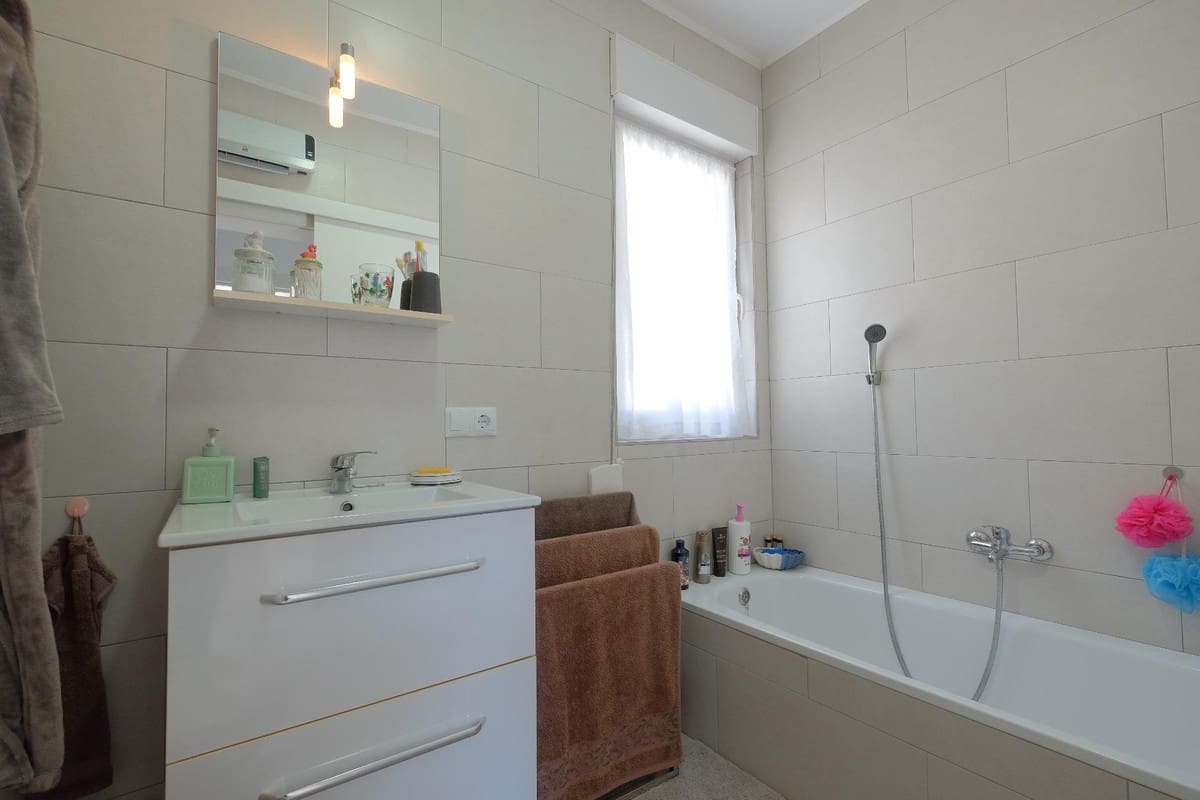 2 sypialnia Willa na sprzedaż w Alcalali / Alcanali z basenem garażem - 349 000 € (Ref: 10005977)
