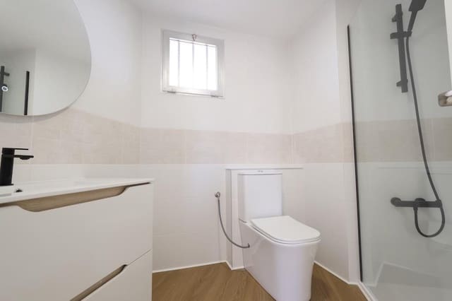 3 quarto Apartamento para venda em Cabo Roig, Orihuela com piscina garagem - 269 000 € (Ref: 10005978)