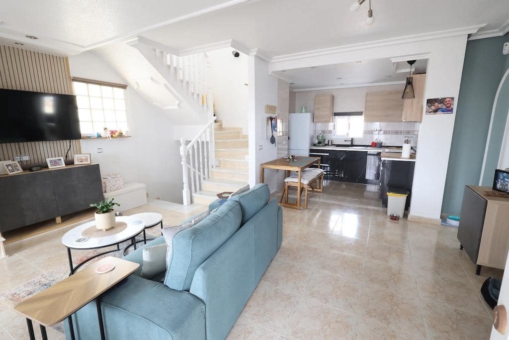 Chalet de 5 habitaciones en San Miguel de Salinas en venta con piscina garaje - 385.000 € (Ref: 10005981)