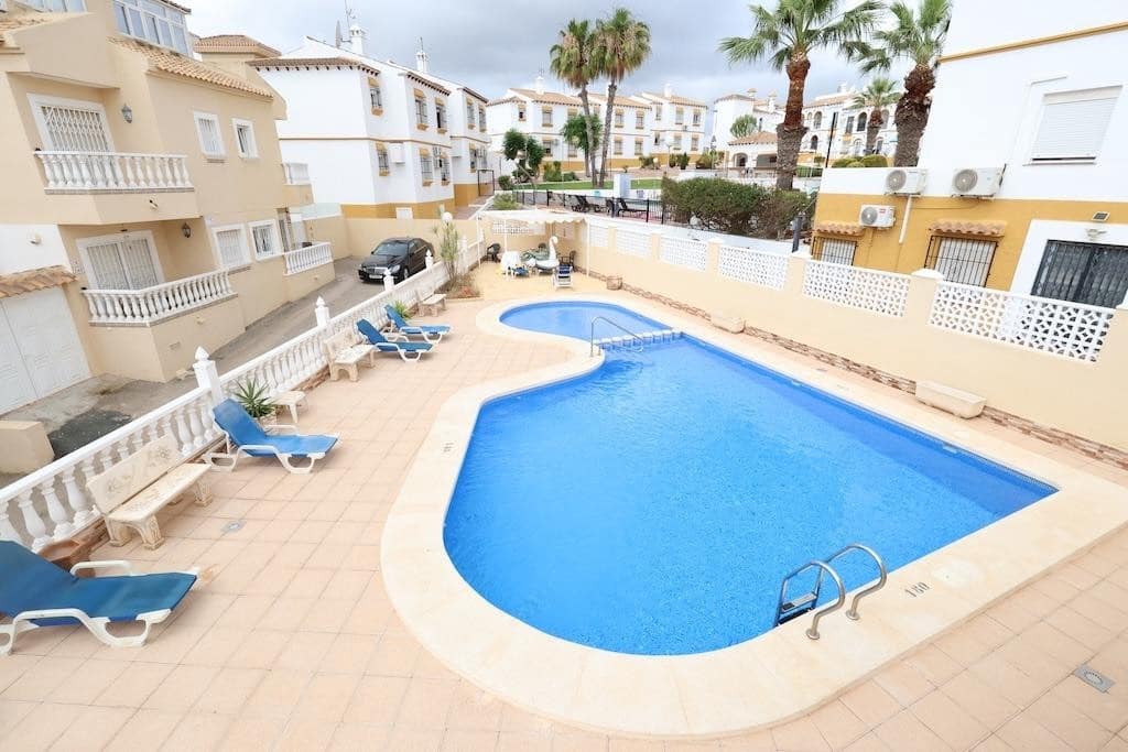 Chalet de 5 habitaciones en San Miguel de Salinas en venta con piscina garaje - 385.000 € (Ref: 10005981)