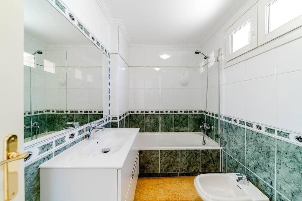Casa de 3 habitaciones en Orihuela en venta con piscina garaje - 450.000 € (Ref: 10005982)