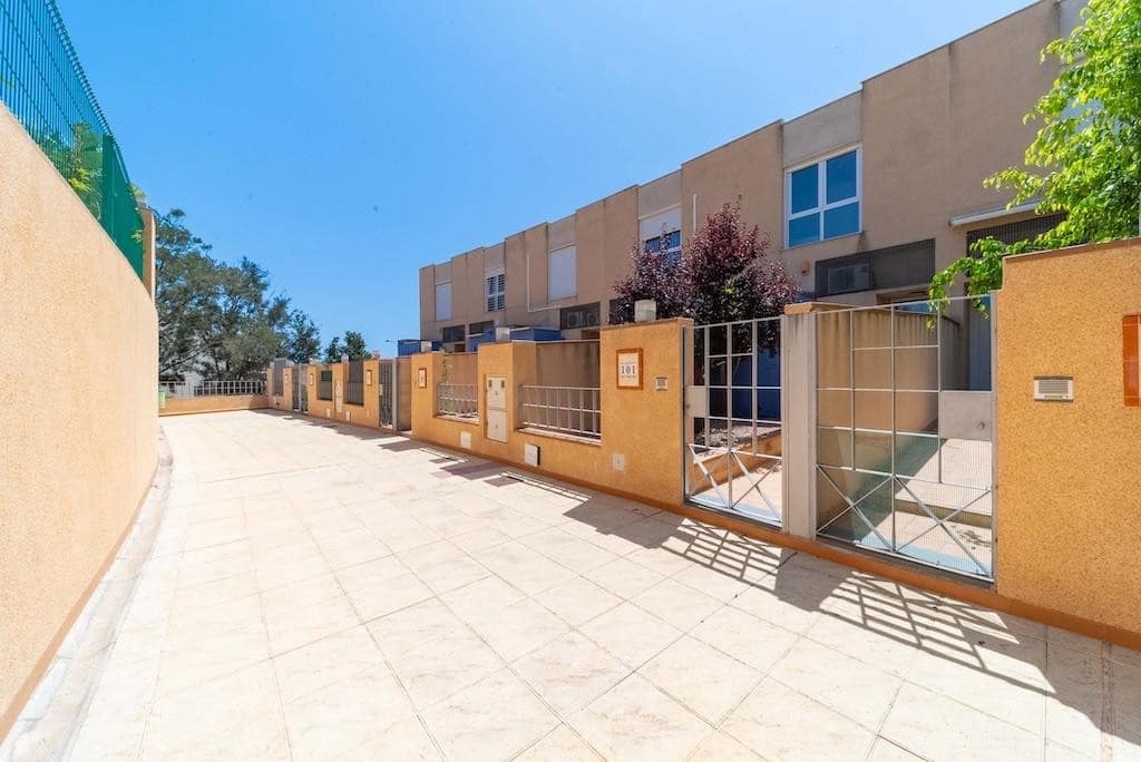 Casa de 3 habitaciones en Orihuela en venta con piscina garaje - 450.000 € (Ref: 10005982)