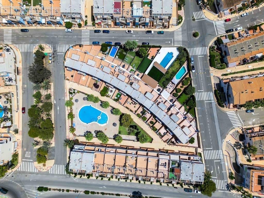 Casa de 3 habitaciones en Orihuela en venta con piscina garaje - 450.000 € (Ref: 10005982)