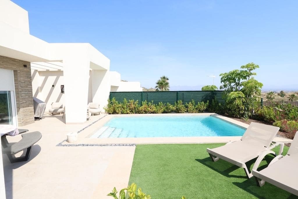 Chalet de 3 habitaciones en Algorfa en venta con piscina garaje - 510.000 € (Ref: 10005983)