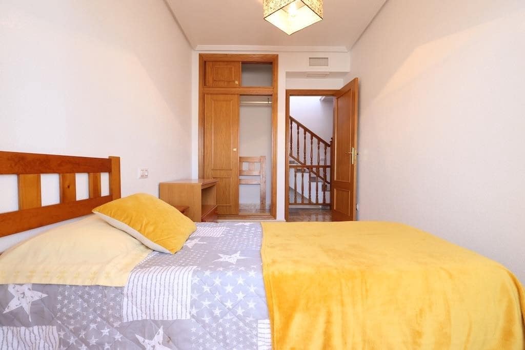 2 soveværelse Lejlighed til salg i Orihuela med swimmingpool garage - € 214.000 (Ref: 10005984)