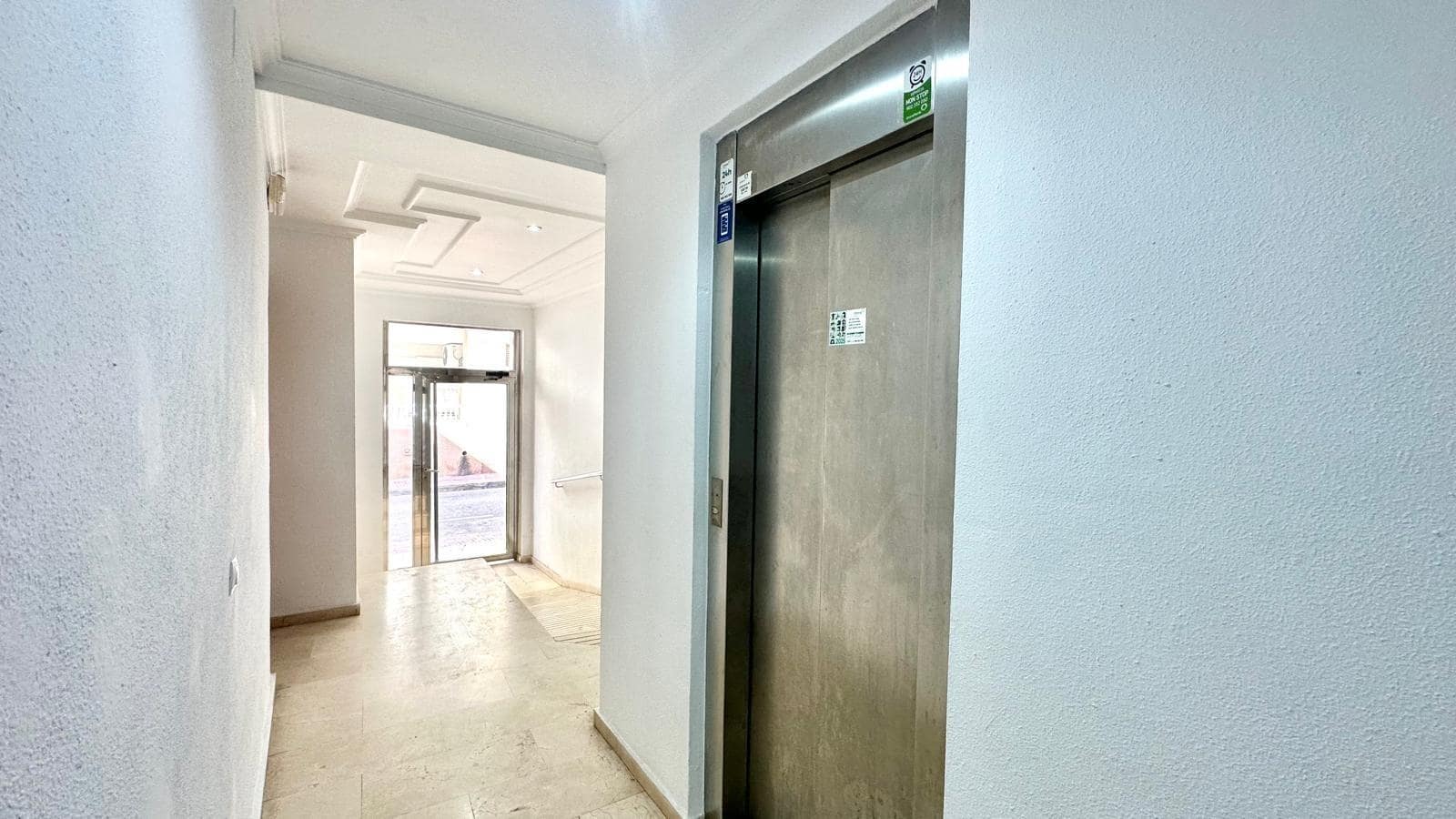 2 soveværelse Lejlighed til salg i Torrevieja - € 164.900 (Ref: 10009730)