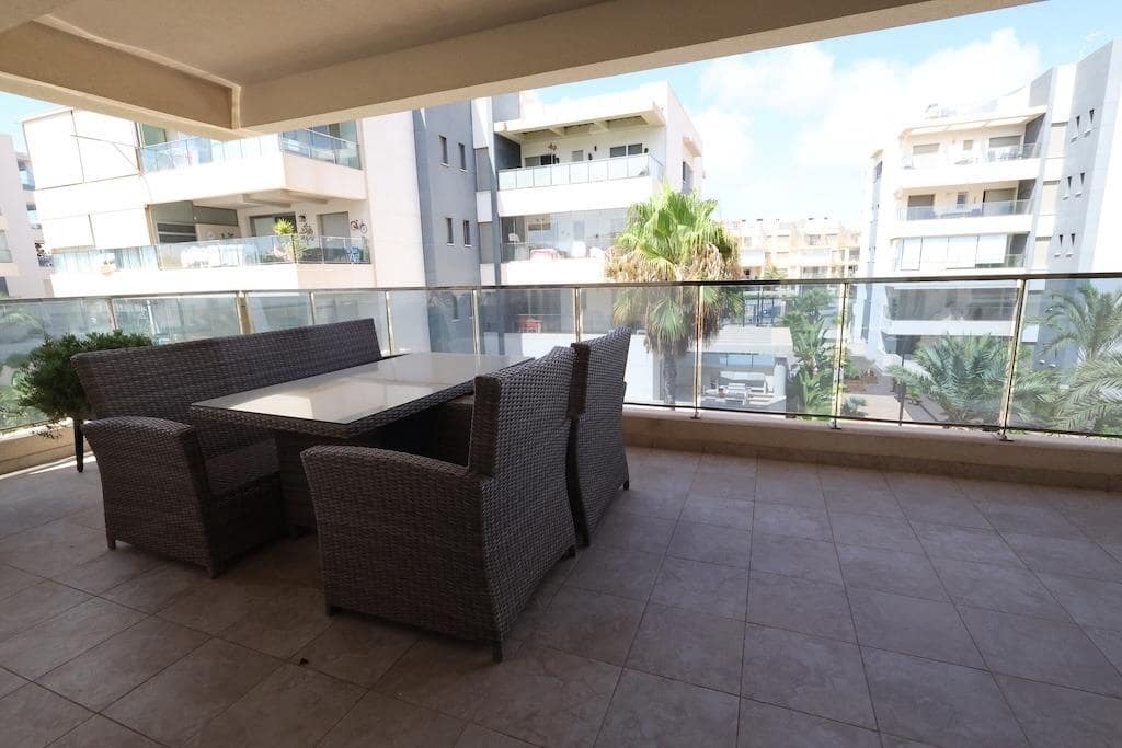 2 soveværelse Lejlighed til salg i Orihuela Costa med swimmingpool garage - € 289.000 (Ref: 10009736)