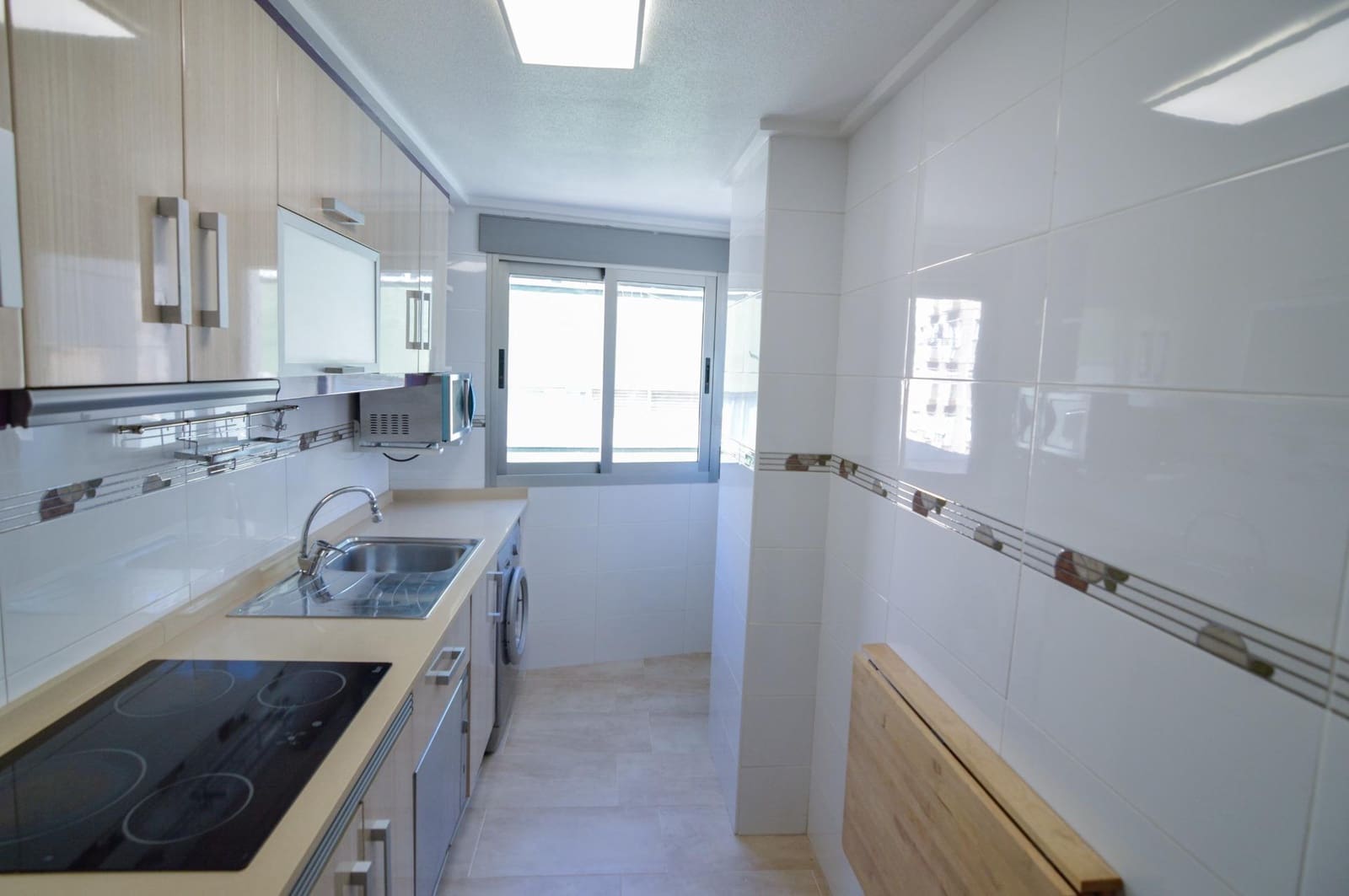 2 soveværelse Lejlighed til salg i Torrevieja med garage - € 209.900 (Ref: 10009737)