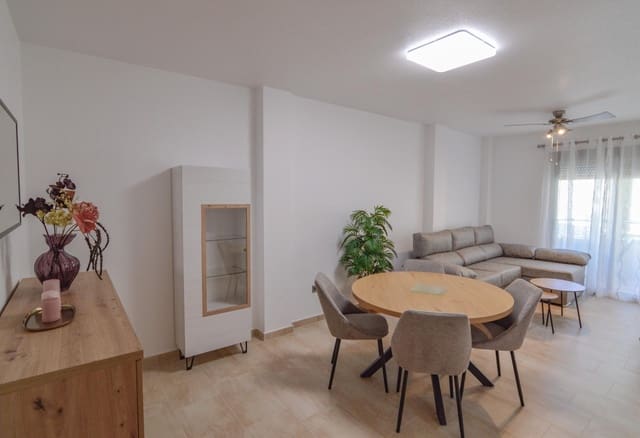 2 soveværelse Lejlighed til salg i Las Piscinas Naturales, Torrevieja med garage - € 209.900 (Ref: 10009737)