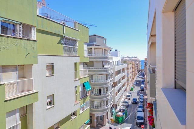 2 soveværelse Lejlighed til salg i Las Piscinas Naturales, Torrevieja med garage - € 209.900 (Ref: 10009737)