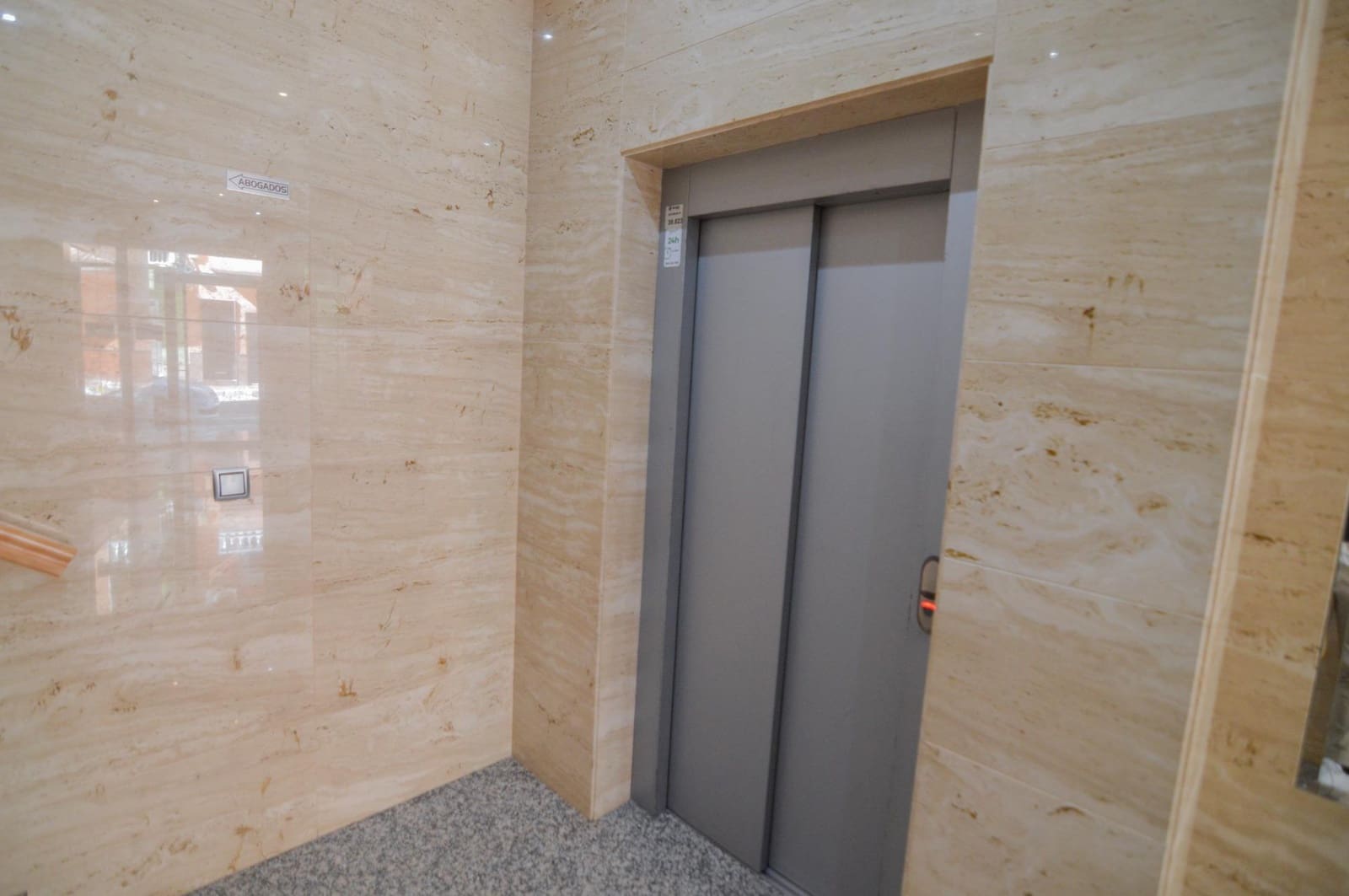 2 soveværelse Lejlighed til salg i Torrevieja med garage - € 209.900 (Ref: 10009737)