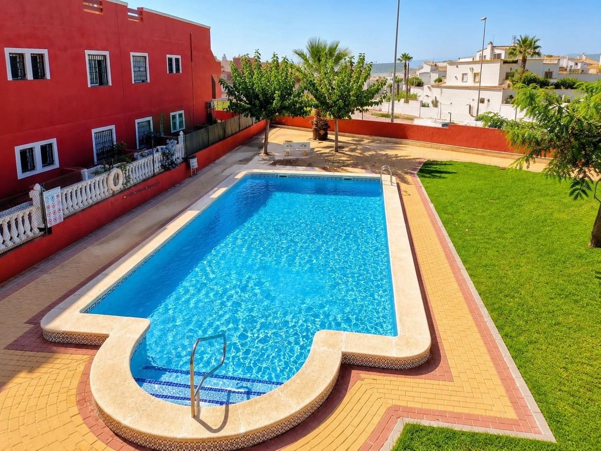 2 quarto Bungalow para venda em Orihuela com piscina - 173 000 € (Ref: 10024405)
