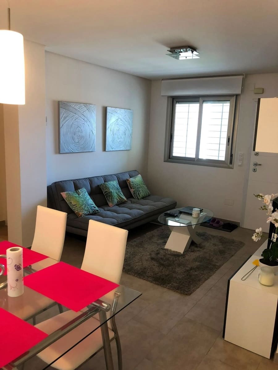 2 soveværelse Lejlighed til salg i Torrevieja med swimmingpool - € 259.000 (Ref: 10024408)