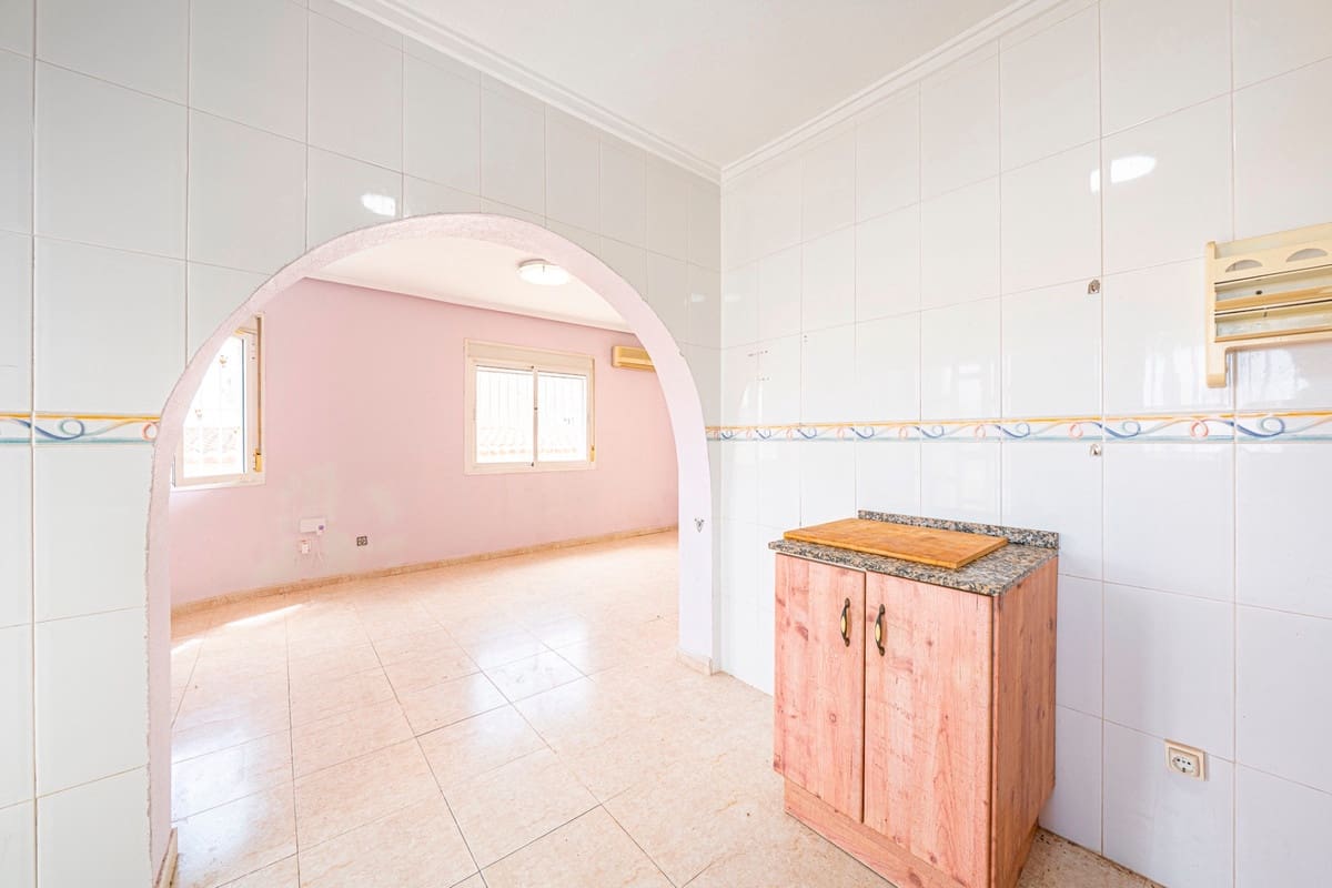 3 bedroom Villa for sale in Rojales with pool garage - € 399,000 (Ref: 10024413)