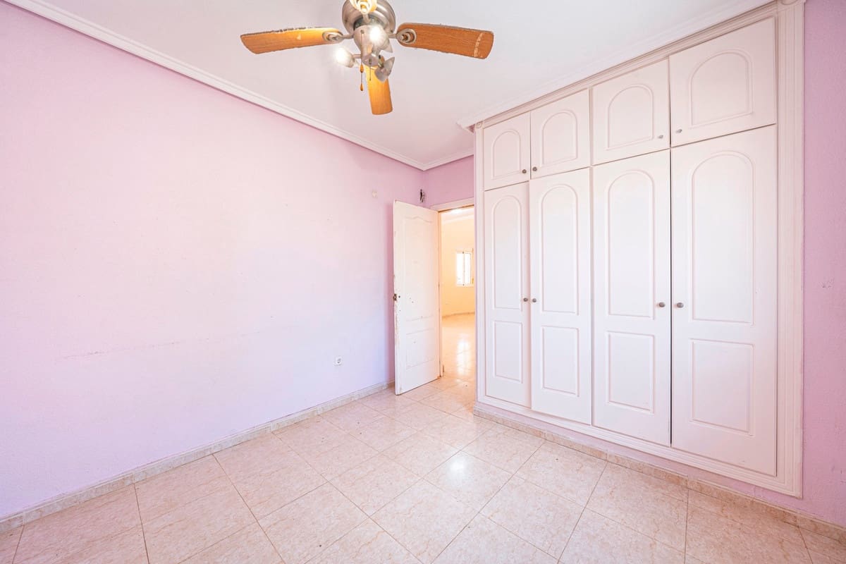 3 bedroom Villa for sale in Rojales with pool garage - € 399,000 (Ref: 10024413)