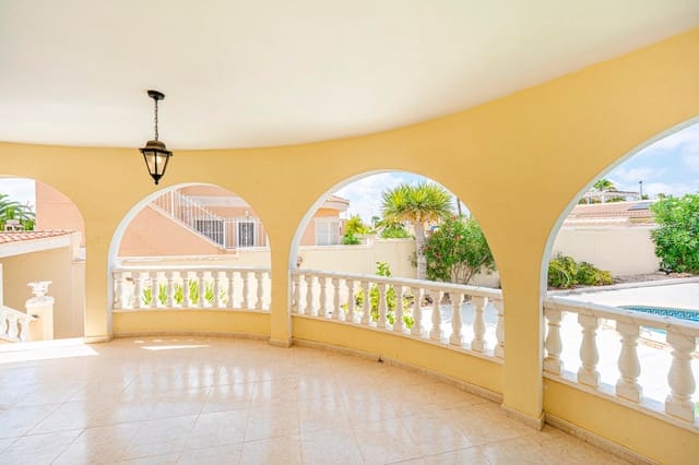3 bedroom Villa for sale in Ciudad Quesada, Rojales with pool garage - € 399,000 (Ref: 10024413)
