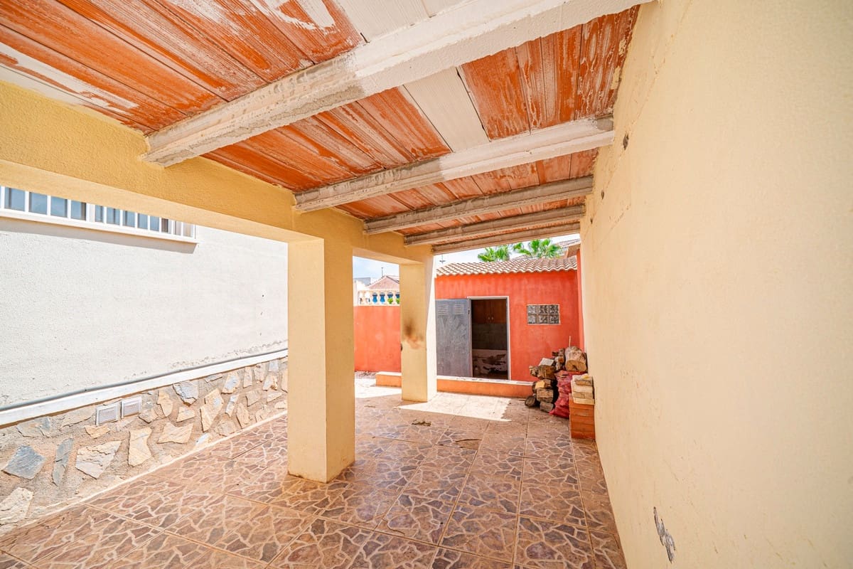 3 bedroom Villa for sale in Rojales with pool garage - € 399,000 (Ref: 10024413)