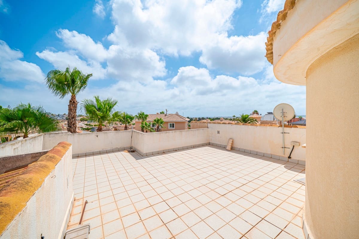 3 bedroom Villa for sale in Rojales with pool garage - € 399,000 (Ref: 10024413)