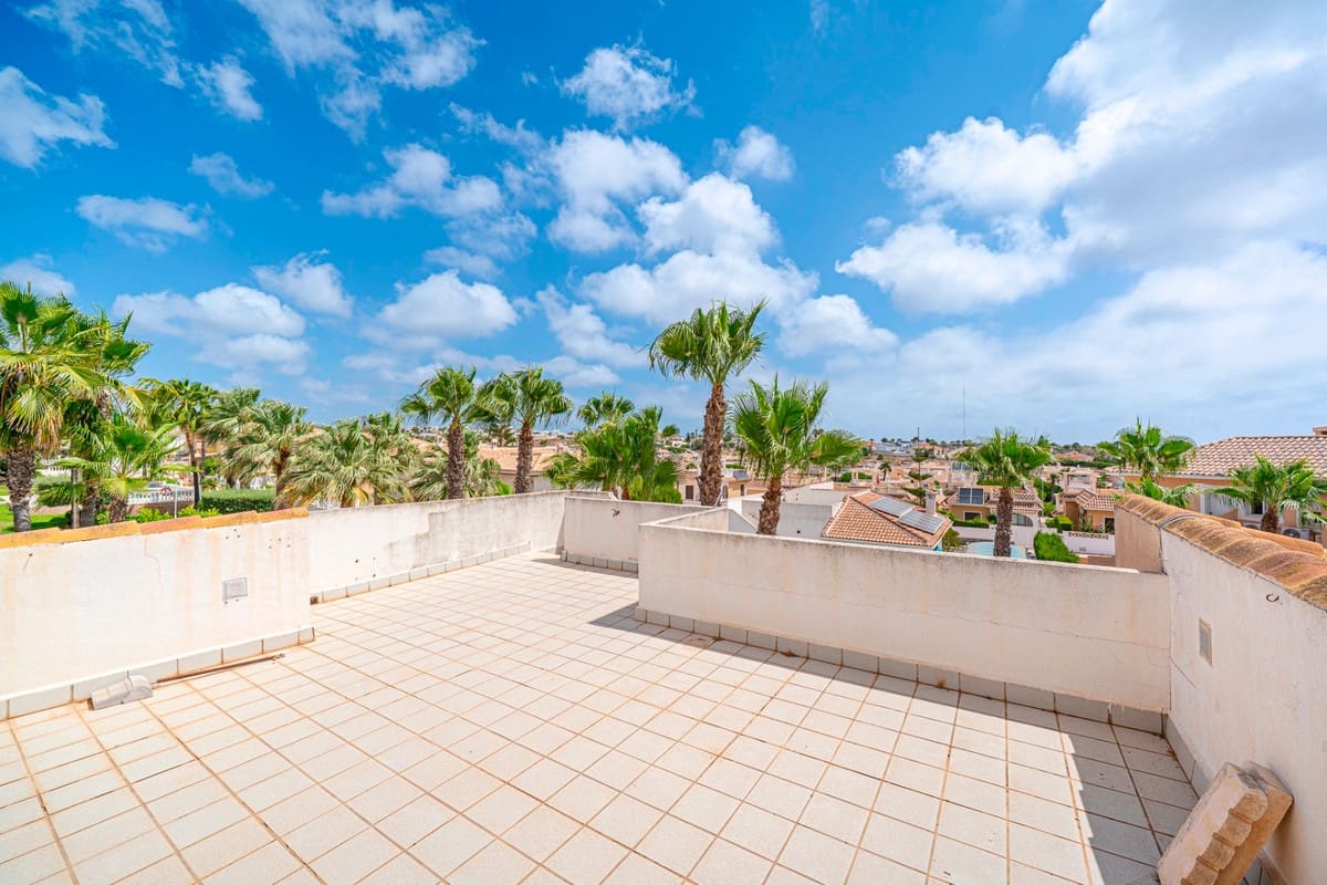 3 bedroom Villa for sale in Rojales with pool garage - € 399,000 (Ref: 10024413)