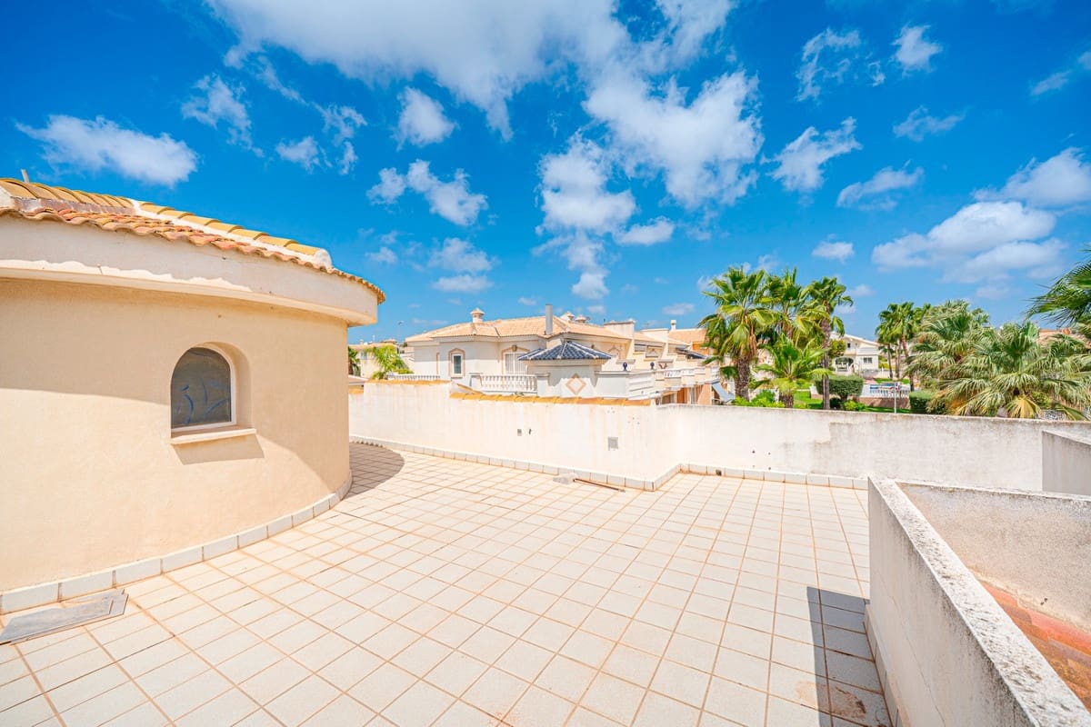 3 bedroom Villa for sale in Rojales with pool garage - € 399,000 (Ref: 10024413)