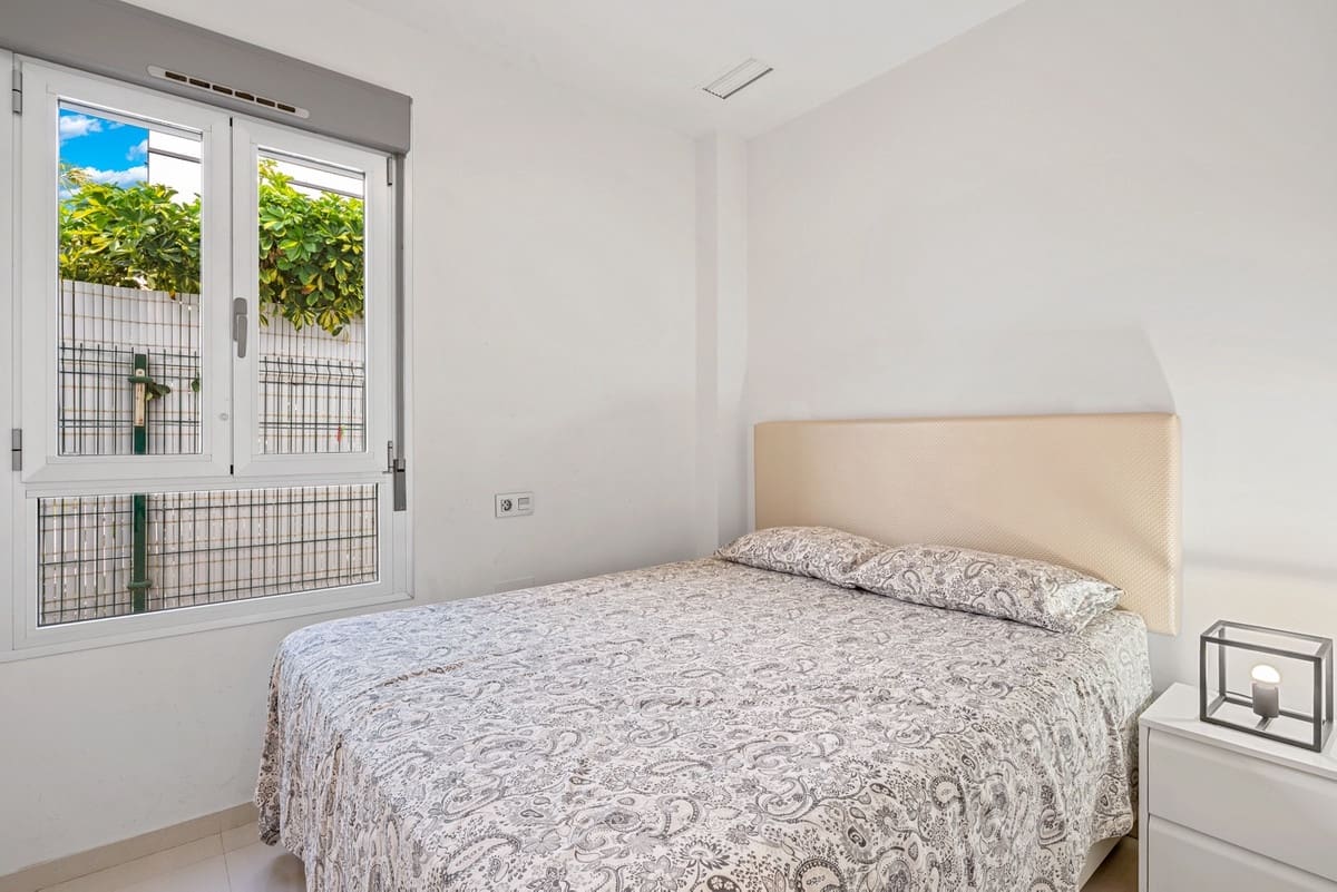 3 bedroom Villa for sale in Rojales with pool garage - € 399,000 (Ref: 10024415)