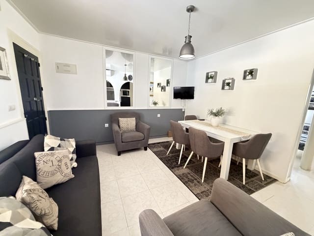 2 soveværelse Lejlighed til salg i Villamartin, Orihuela med swimmingpool - € 159.995 (Ref: 10028953)