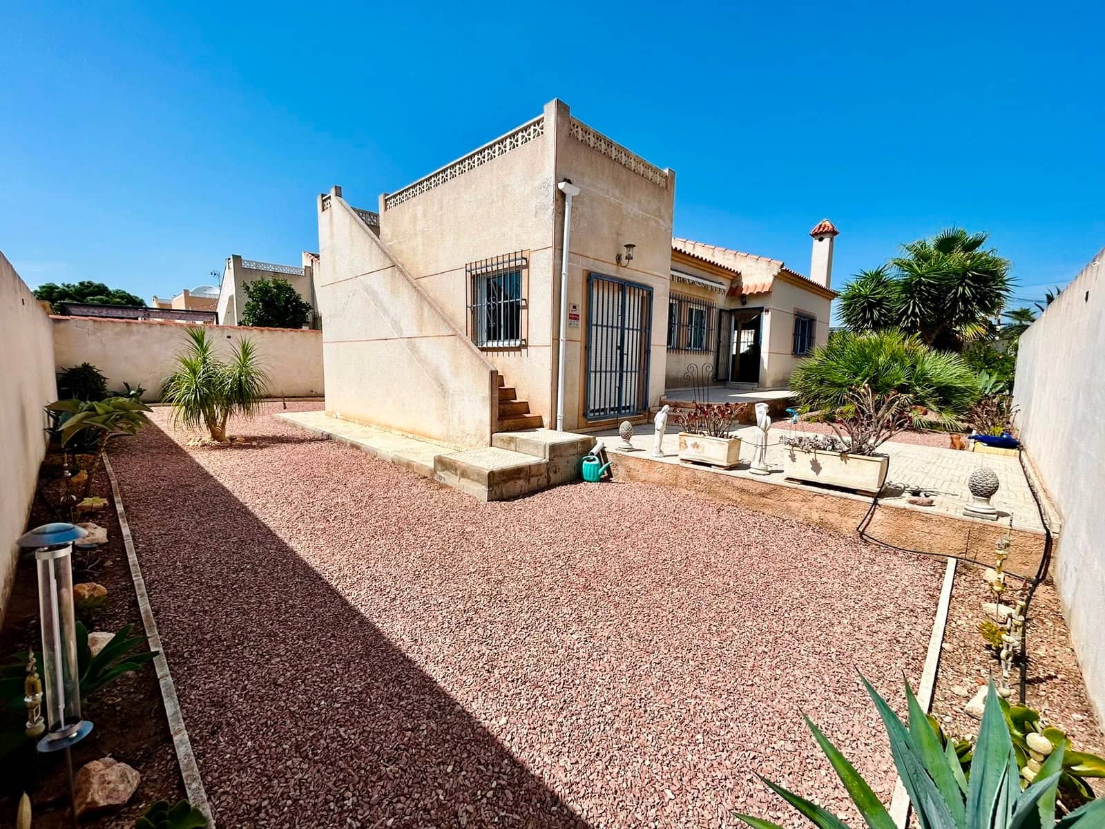 3 Zimmer Villa zu verkaufen in Torrevieja mit Pool - 360.000 € (Ref: 10028959)