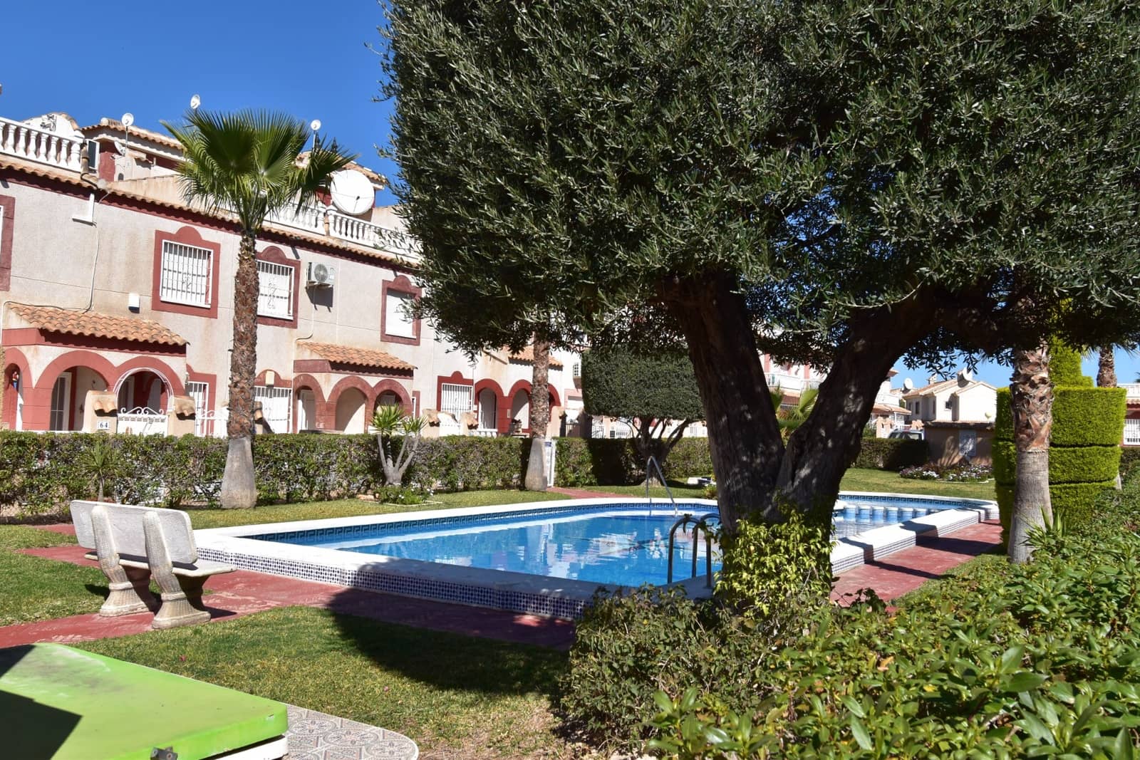 2 camera da letto Villetta a Schiera in vendita in Orihuela Costa con piscina garage - 275.000 € (Rif: 10028962)