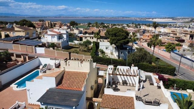 2 bedroom Semi-detached Villa for sale in Los Balcones - Los Altos, Torrevieja with pool garage - € 420,000 (Ref: 10038481)