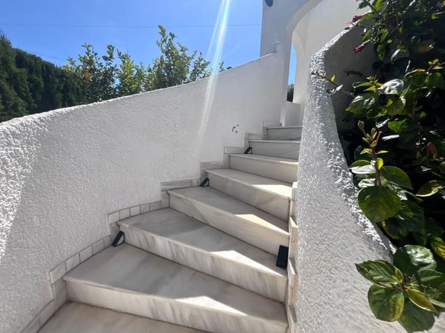 2 bedroom Semi-detached Villa for sale in Los Balcones - Los Altos, Torrevieja with pool garage - € 420,000 (Ref: 10038481)