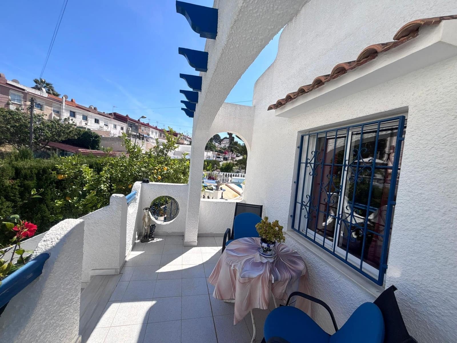 2 makuuhuone Paritalo myytävänä paikassa Torrevieja mukana uima-altaan 
autotalli - 420 000 € (Ref: 10038481)