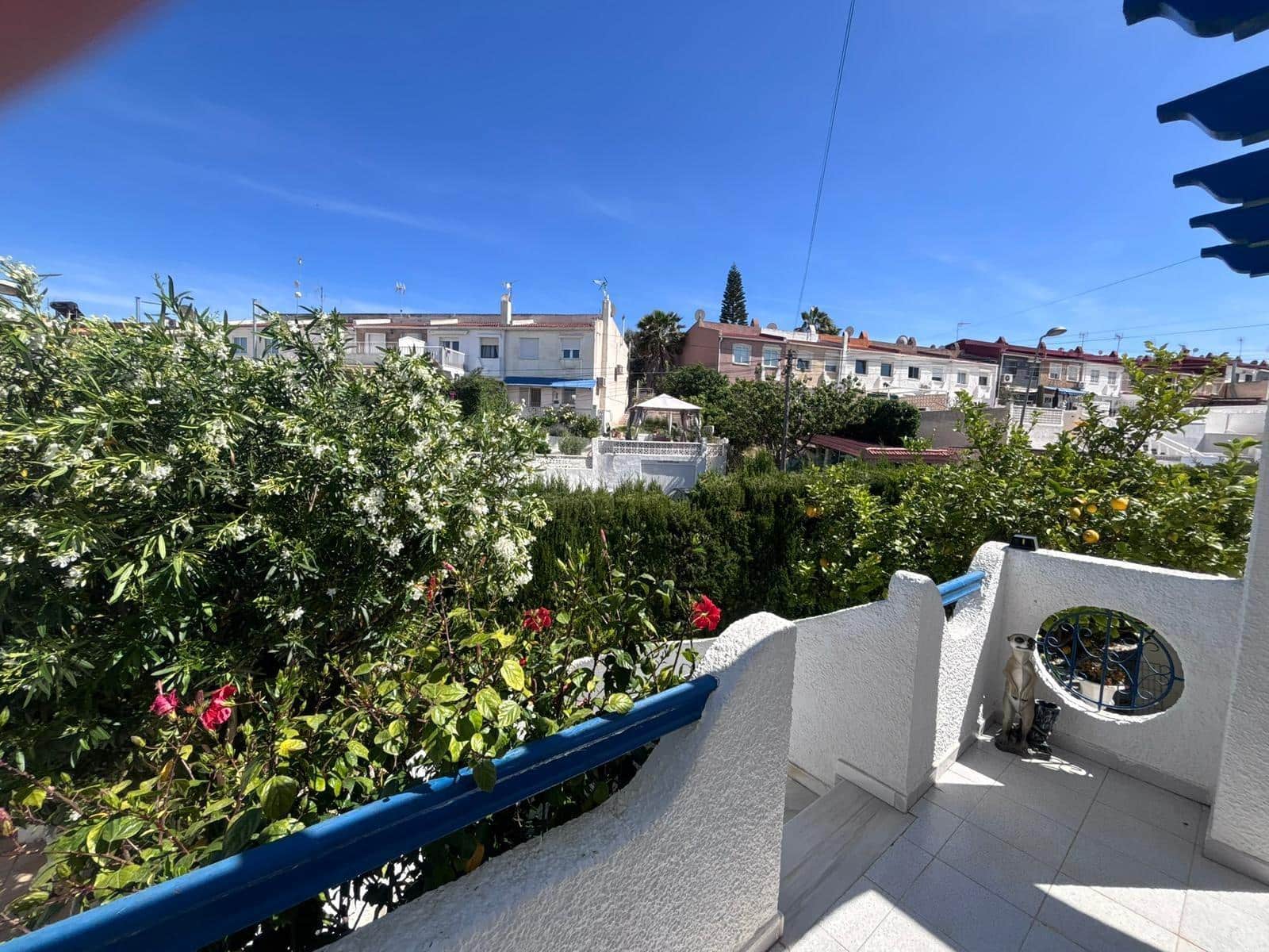 2 makuuhuone Paritalo myytävänä paikassa Torrevieja mukana uima-altaan 
autotalli - 420 000 € (Ref: 10038481)