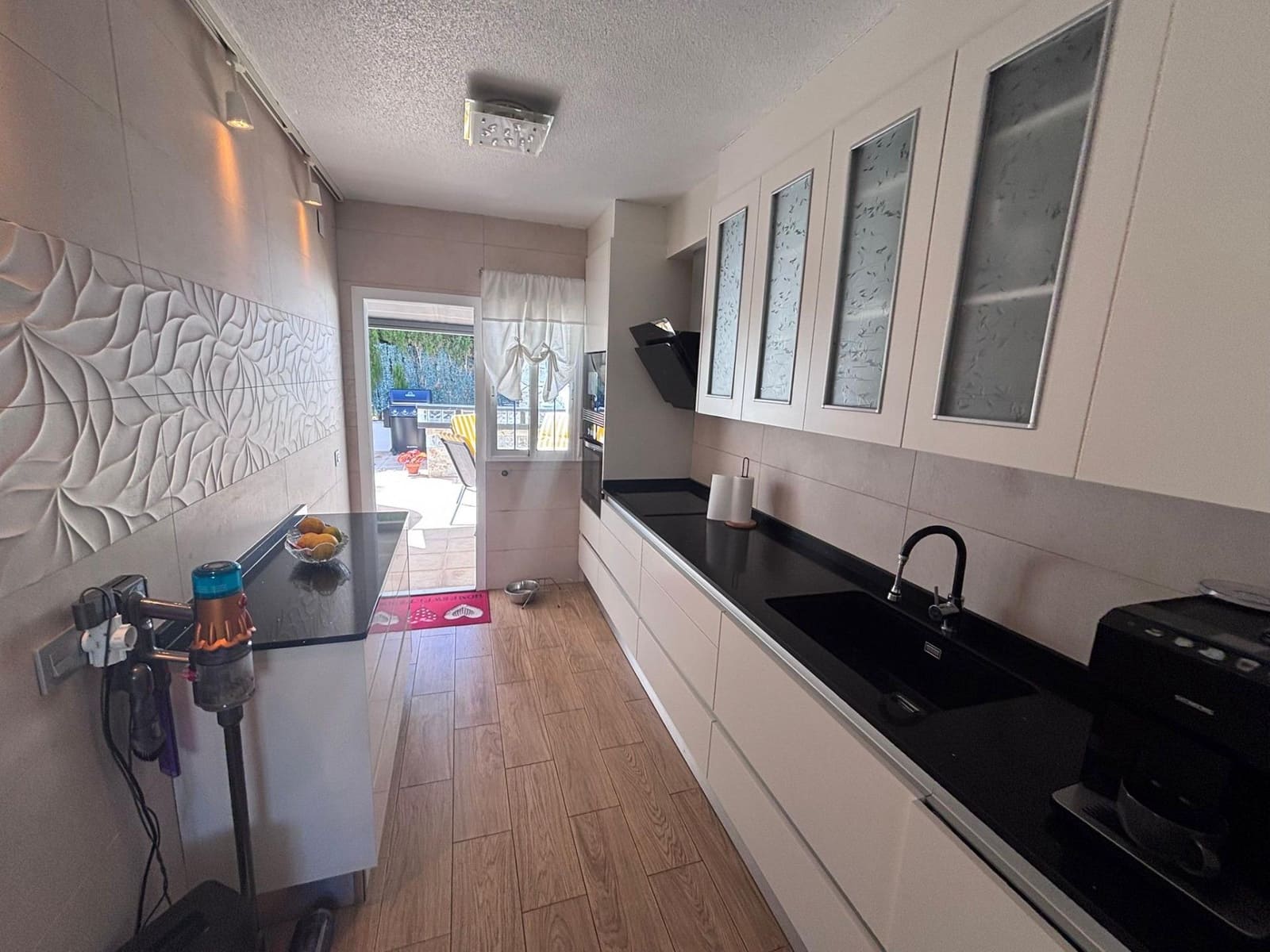 2 makuuhuone Paritalo myytävänä paikassa Torrevieja mukana uima-altaan 
autotalli - 420 000 € (Ref: 10038481)
