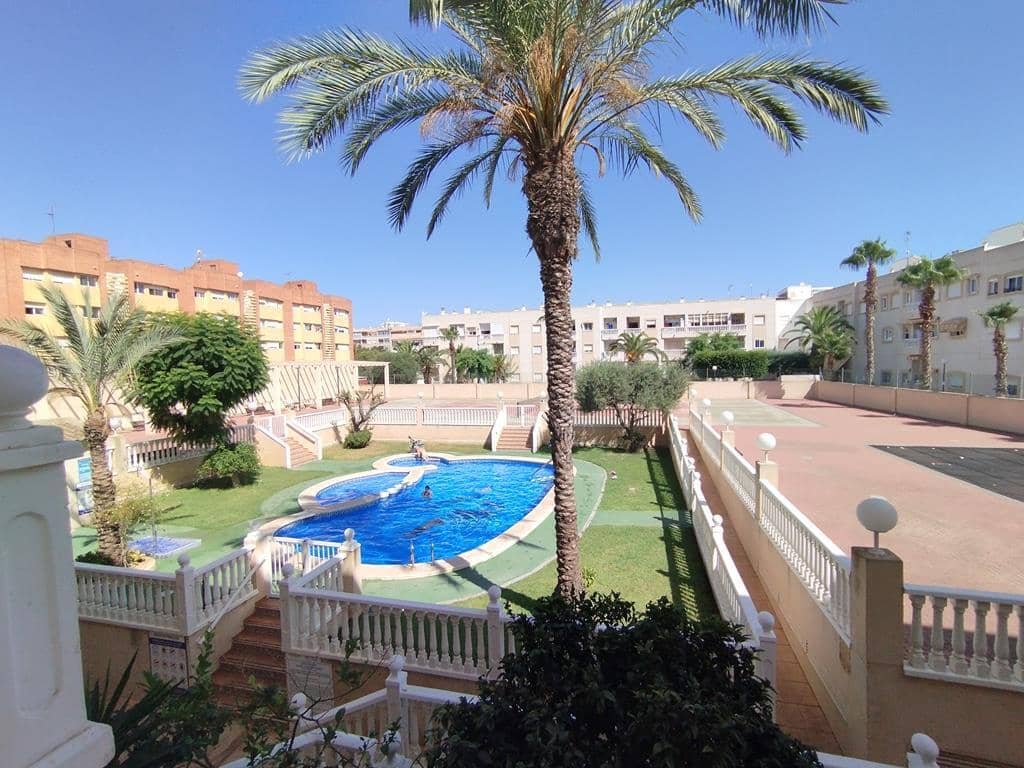 2 bedroom Apartment for sale in Torrevieja with pool - € 160,000 (Ref: 10038517)